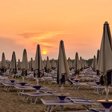 Peaceful In A Fantastic * Μπιμπιόνε