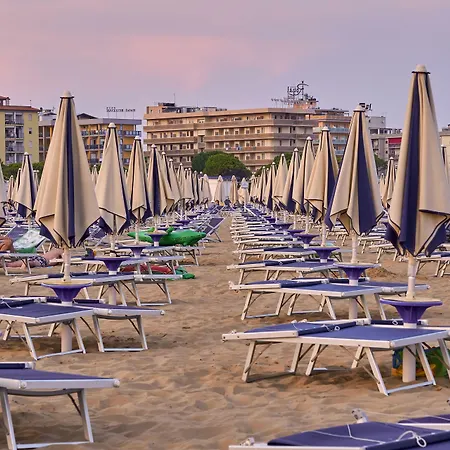 Peaceful In A Fantastic Appartamento Bibione